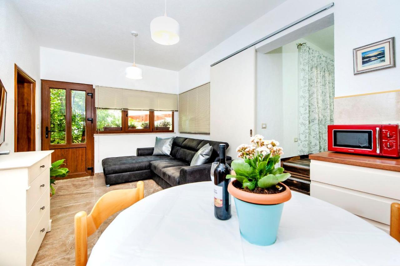 Apartments Karmen Rovinj Luaran gambar
