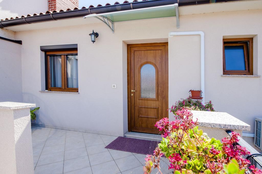 Apartments Karmen Rovinj Luaran gambar
