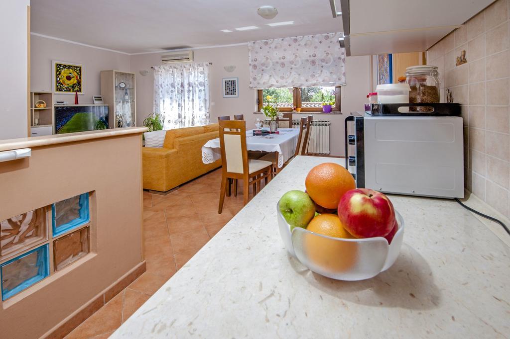 Apartments Karmen Rovinj Luaran gambar