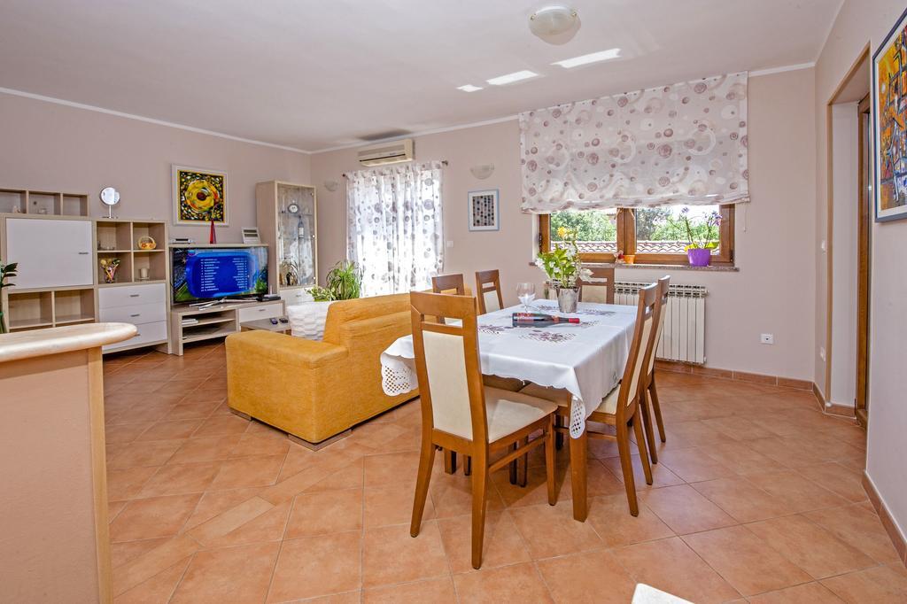 Apartments Karmen Rovinj Luaran gambar