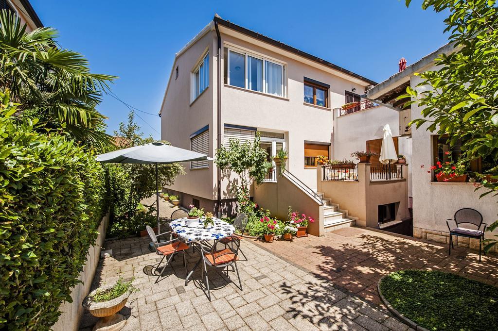 Apartments Karmen Rovinj Luaran gambar